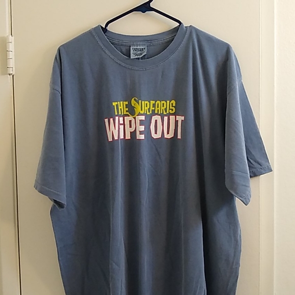 Comfort Colors Other - Surfaris - wipe out tshirt Xtra Large